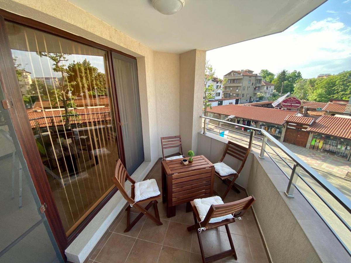 Cozy Apartment In The Center Of Primorsko Eksteriør billede